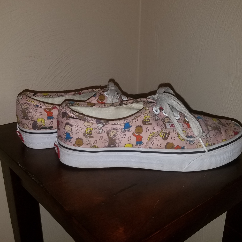 Peanuts Vans light pink women's size 6.5